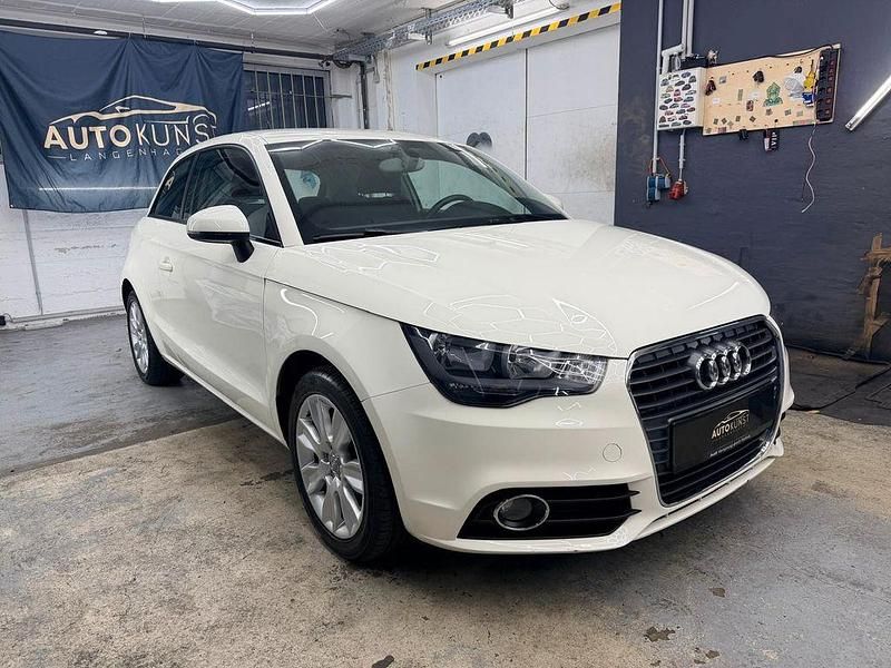 Weiß Gebraucht 2013 Audi A1 Ambition | 12.999 € (Fairer Preis) - Bild 1/4