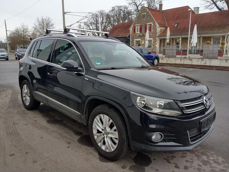 Gebraucht VW Tiguan Life 140 PS (102 kW) 2013 Deep black perleffekt SUV