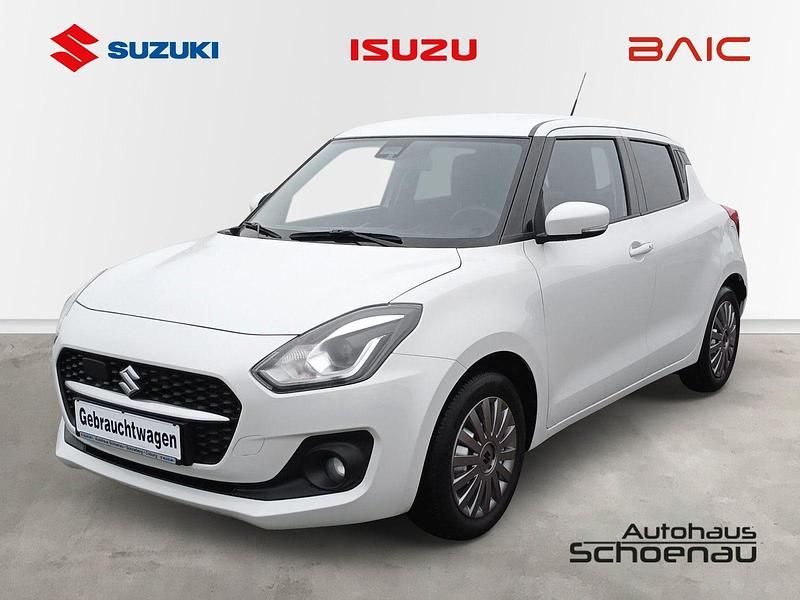 Weiß Gebraucht 2023 Suzuki Swift Comfort+ Kleinwagen | 16.490 € (Guter Preis) - Bild 1/4
