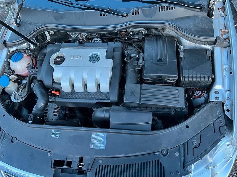 Gebraucht VW Passat 150 PS (110 kW) 2006 Silber Limousine