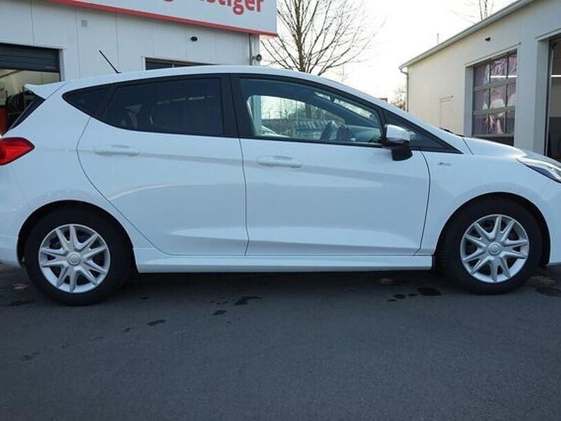Gebraucht Ford Fiesta ST-Line 101 PS (74 kW) 2018 Weiß Kleinwagen