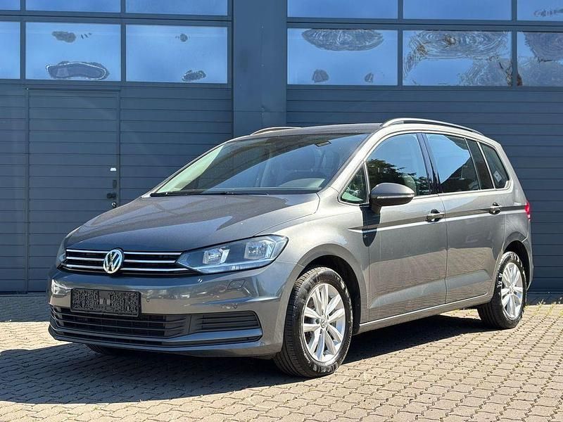Grau Gebraucht 2019 VW Touran Van / Kleinbus | 14.990 € (Superpreis) - Bild 1/4