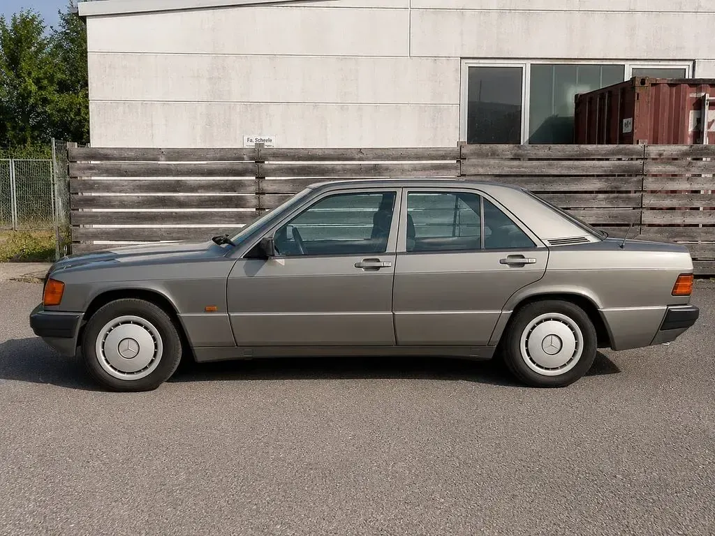 Gebraucht Mercedes 190 122 PS (89 kW) 1989 Grau Limousine