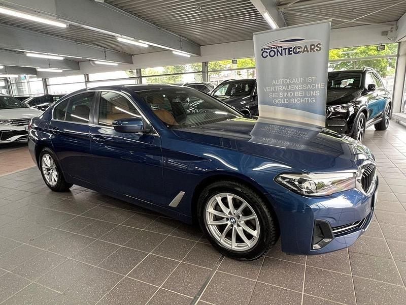 Phytonicblau Gebraucht 2023 BMW 520 Sport Line Limousine | 37.400 € (Guter Preis) - Bild 1/4