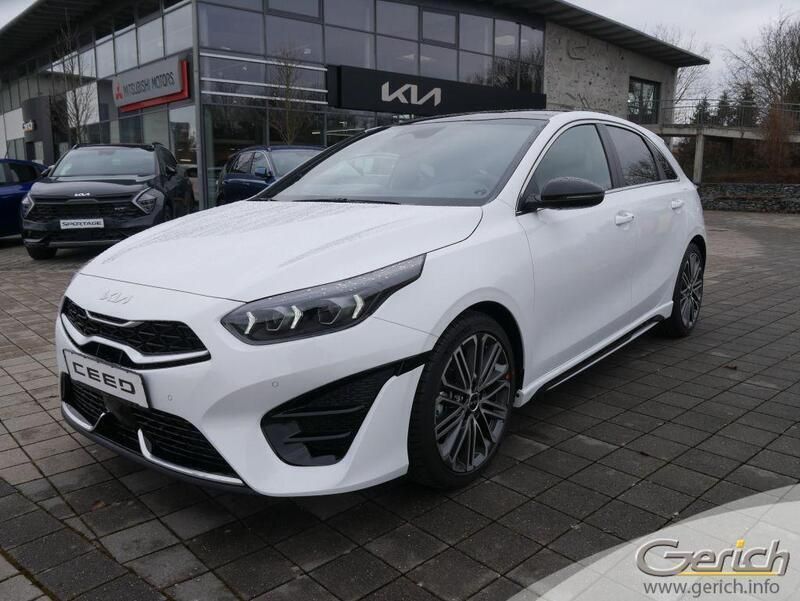 Deluxeweiss metallic Neu 2025 Kia Ceed GT GT-Line Limousine | 33.890 € (Fairer Preis) - Bild 1/4