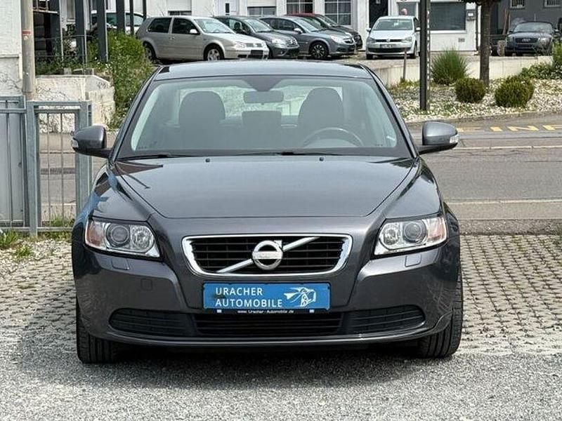 Gebraucht Volvo S40 Kinetic 114 PS (83 kW) 2010 Grau Limousine
