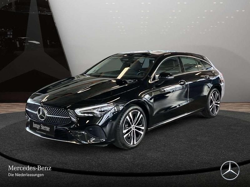 Gebraucht Mercedes CLA180 Progressive 136 PS (100 kW) 2024 Kosmosschwarz Limousine