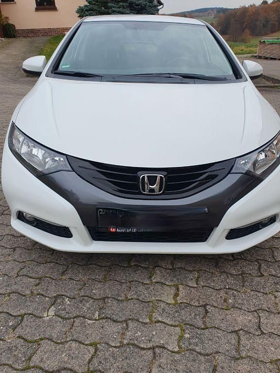 Weiß Gebraucht 2013 Honda Civic Sport Limousine | 10.500 € (Fairer Preis) - Bild 1/4