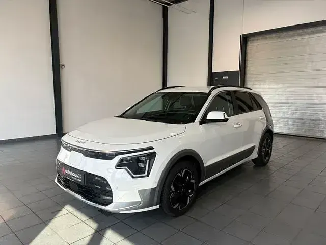Gebraucht Kia e-Niro Inspiration 150 kW (204 PS) 2024 Weiß SUV