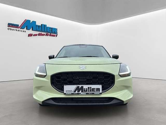 Gebraucht Suzuki Swift Comfort 83 PS (61 kW) 2025 Cool yellow metallic Limousine
