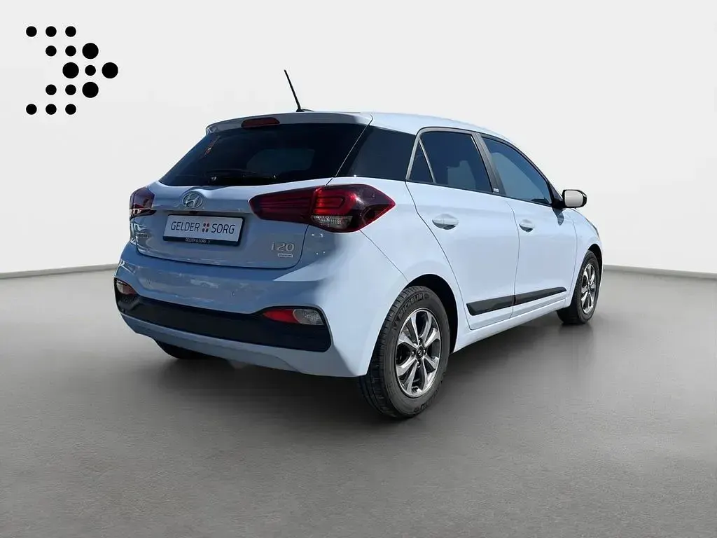 Gebraucht Hyundai i20 Active 101 PS (74 kW) 2020 Grau Kleinwagen