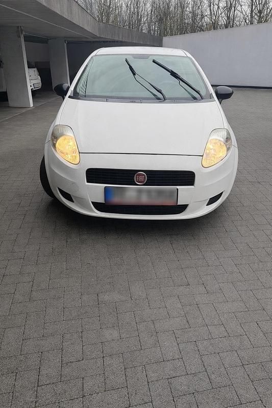 Gebraucht Fiat Punto 65 PS (47 kW) 2009 Weiß Kleinwagen