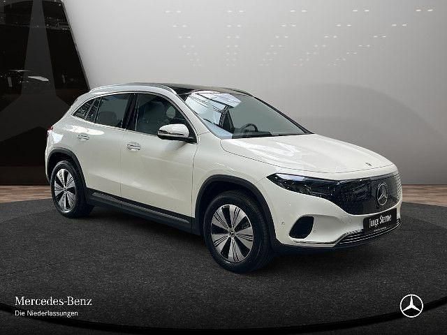 Weiß Gebraucht 2024 Mercedes EQA300 Progressive SUV | 37.490 € (Etwas zu teuer) - Bild 1/4