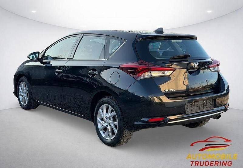 Gebraucht Toyota Auris 116 PS (85 kW) 2017 Schwarz Limousine