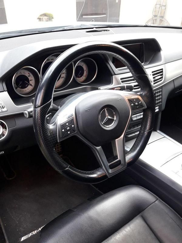 Gebraucht Mercedes E220 AMG line 170 PS (125 kW) 2014 Silber Kombi