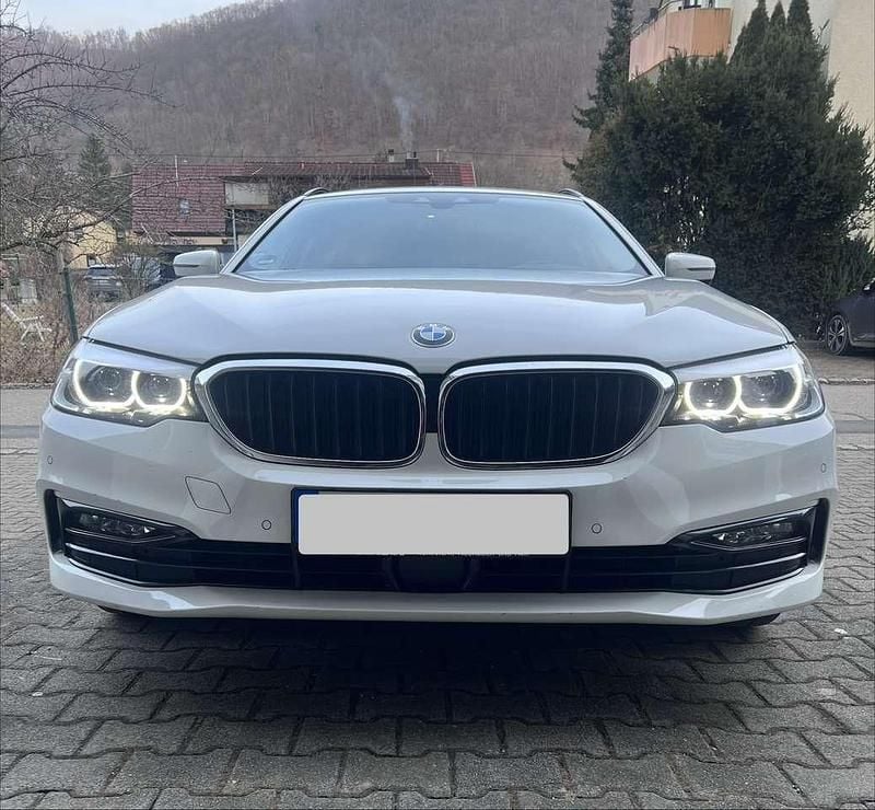 Gebraucht BMW 530 Sport Line 252 PS (185 kW) 2017 Weiß Kombi