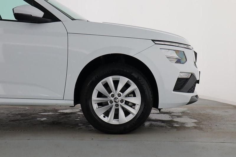 Gebraucht Skoda Kamiq Selection 116 PS (85 kW) 2024 Moonweiss metallic SUV