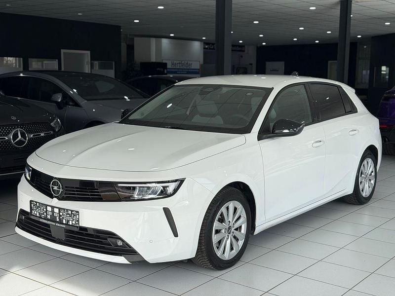Gebraucht Opel Astra 131 PS (96 kW) 2023 Weiß Limousine