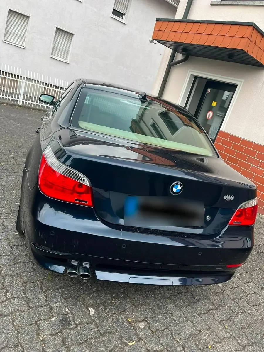 Gebraucht BMW 530 231 PS (169 kW) 2006 Blau Limousine
