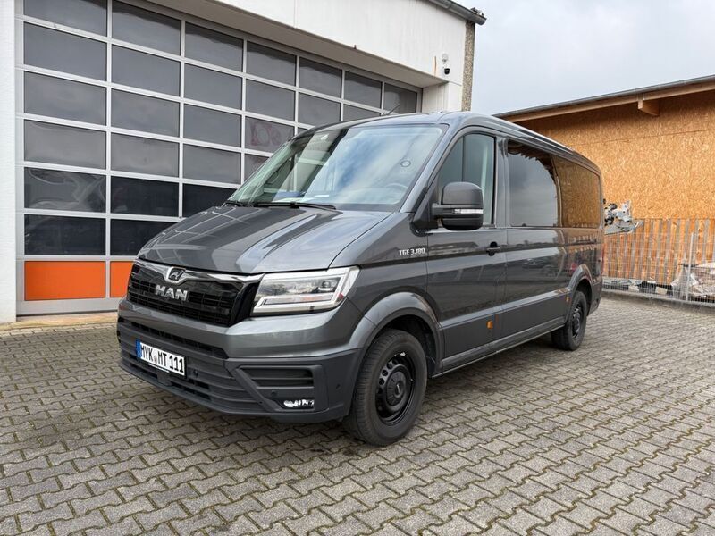 Grau Gebraucht 2023 MAN TGE Van | 49.980 € - Bild 1/4