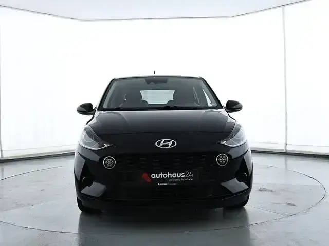 Gebraucht Hyundai i10 Edition 30 67 PS (49 kW) 2022 Schwarz Kleinwagen