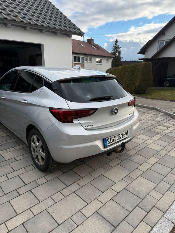 Gebraucht Opel Astra Dynamic 150 PS (110 kW) 2017 Silber Limousine