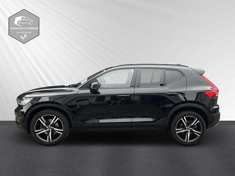 Second-hand Volvo XC40 R-Design 190 CP (139 kW) 2018 Negru SUV