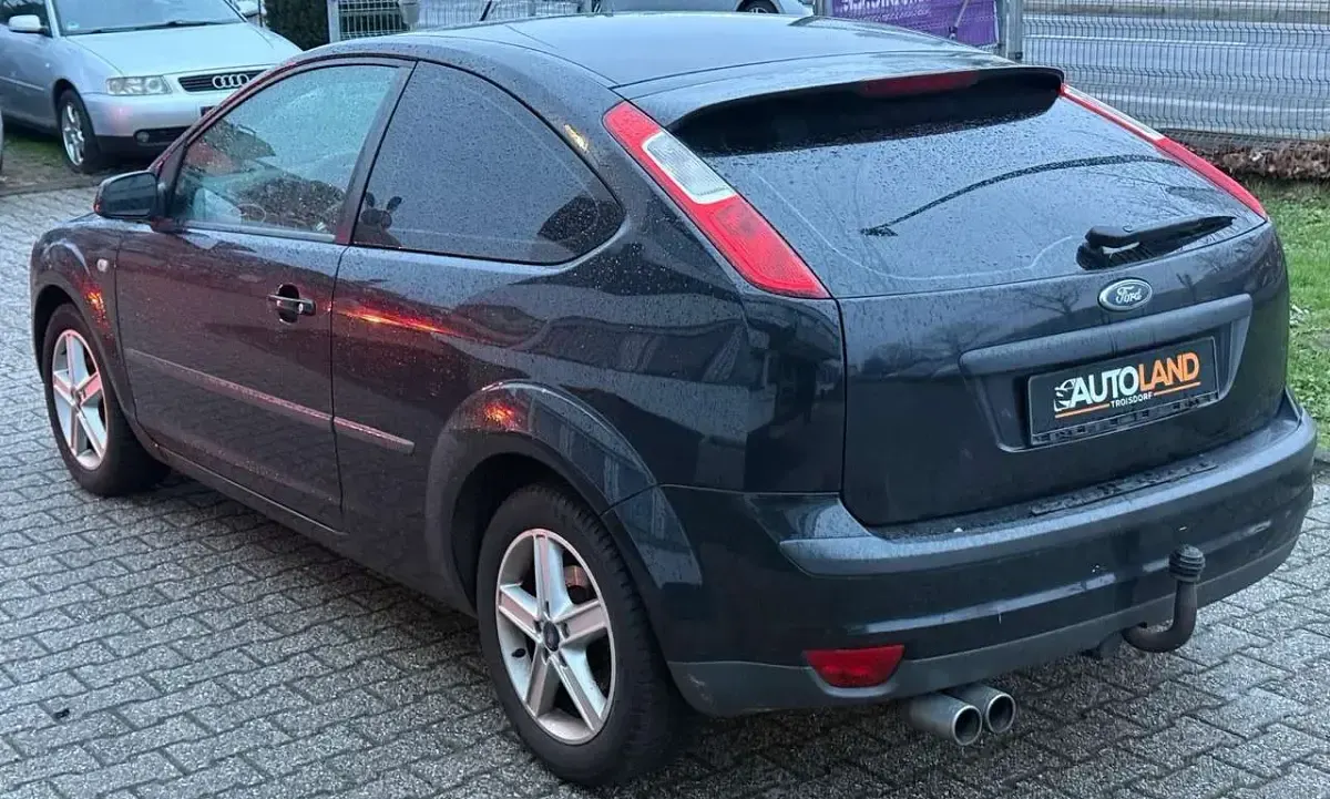 Gebraucht Ford Focus Sport 116 PS (85 kW) 2005 Schwarz Limousine