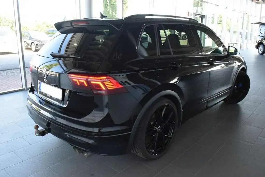 Gebraucht VW Tiguan R 320 PS (235 kW) 2023 Schwarz SUV