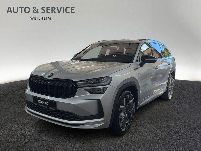 Silber Neu 2025 Skoda Kodiaq SportLine SUV | 54.600 € (Etwas zu teuer) - Bild 1/4