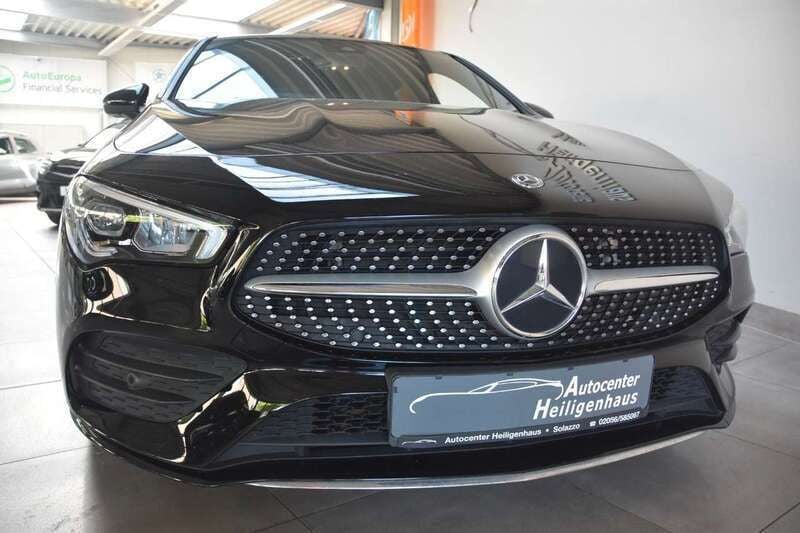 Schwarz Gebraucht 2019 Mercedes CLA180 AMG Limousine | 23.780 € (Superpreis) - Bild 1/4