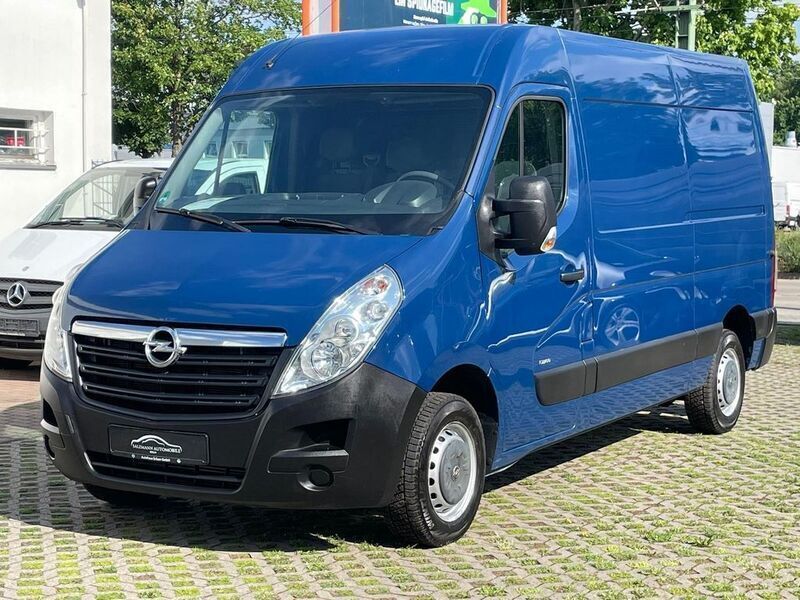Blau Gebraucht 2018 Opel Movano Van | 13.999 € (Superpreis) - Bild 1/3