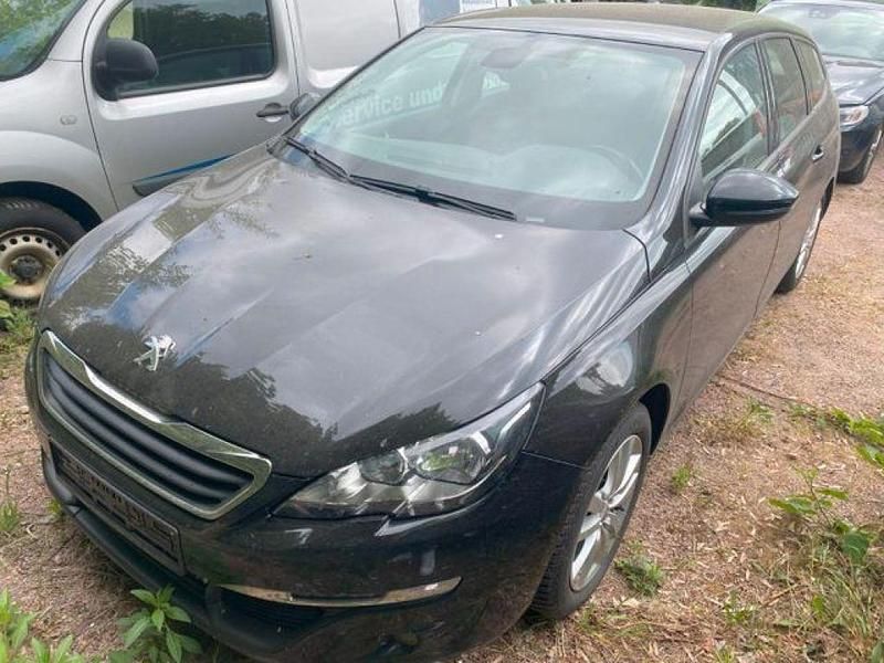 Lackierung schwarz perla nera/me (metallic) Gebraucht 2015 Peugeot 308 SW Active Kombi | 2.999 € (Guter Preis) - Bild 1/4