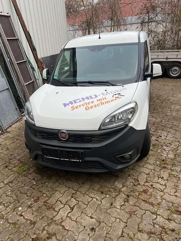 Gebraucht Fiat Doblò 90 PS (66 kW) 2016 Colore esterno (weiß) Van / Kleinbus