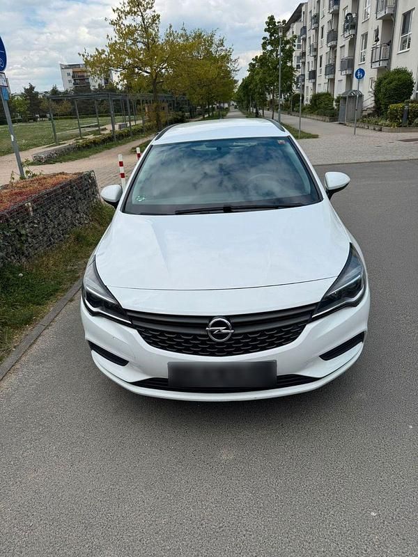 Usado Opel Astra Active 105 HP (77 kW) 2017 Branco Carrinha