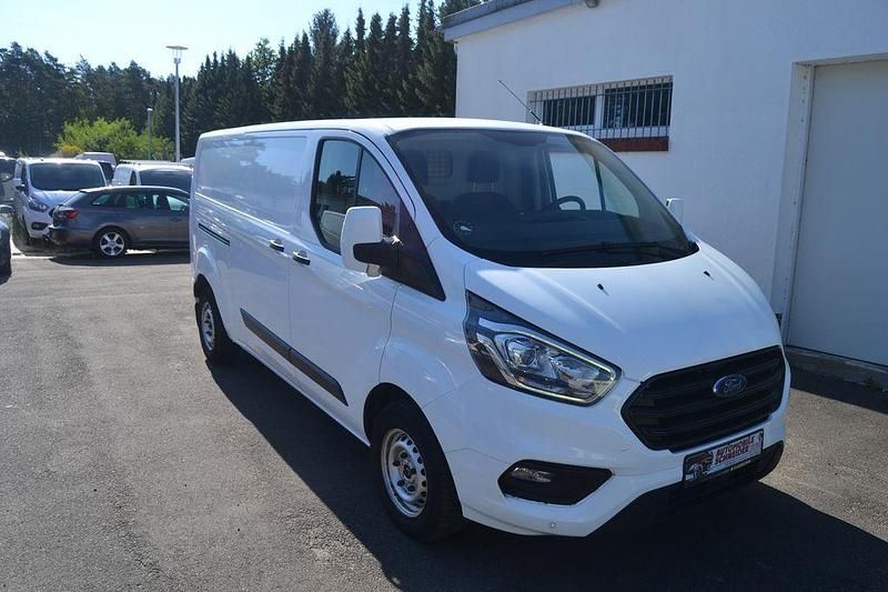Gebraucht Ford Transit Custom Trend 131 PS (96 kW) 2019 Weiß Van / Kleinbus
