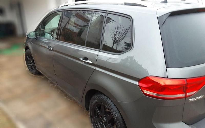 Gebraucht VW Touran Sound 150 PS (110 kW) 2017 Grau Van / Kleinbus