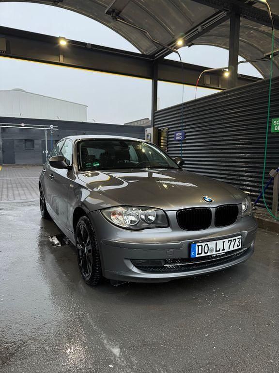 Gebraucht BMW 118 143 PS (105 kW) 2010 Grau Kleinwagen