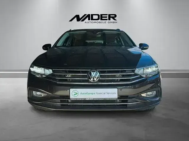 Gebraucht VW Passat Business 150 PS (110 kW) 2023 Grau Kombi