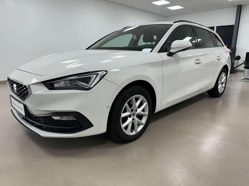 Weiß Gebraucht 2022 Seat Leon Style Kombi | 20.590 € (Fairer Preis) - Bild 1/3