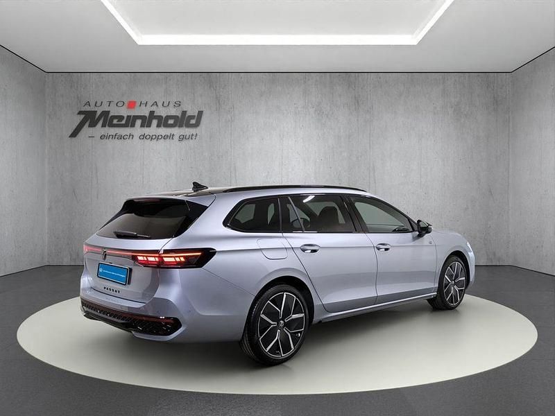 Gebraucht VW Passat R-line 177 PS (130 kW) 2025 Silber Kombi