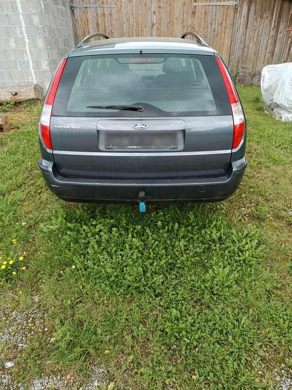 Grau Gebraucht 2002 Ford Mondeo Kombi | 1.200 € (Fairer Preis) - Bild 1/4