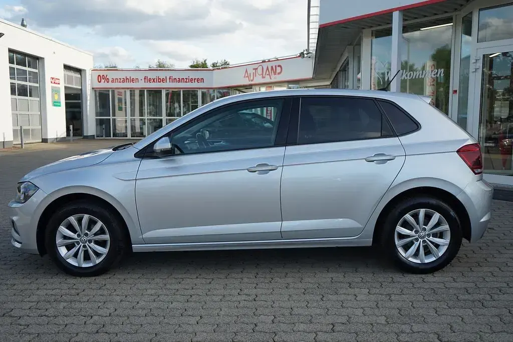 Gebraucht VW Polo Highline 95 PS (69 kW) 2018 Silber Kleinwagen