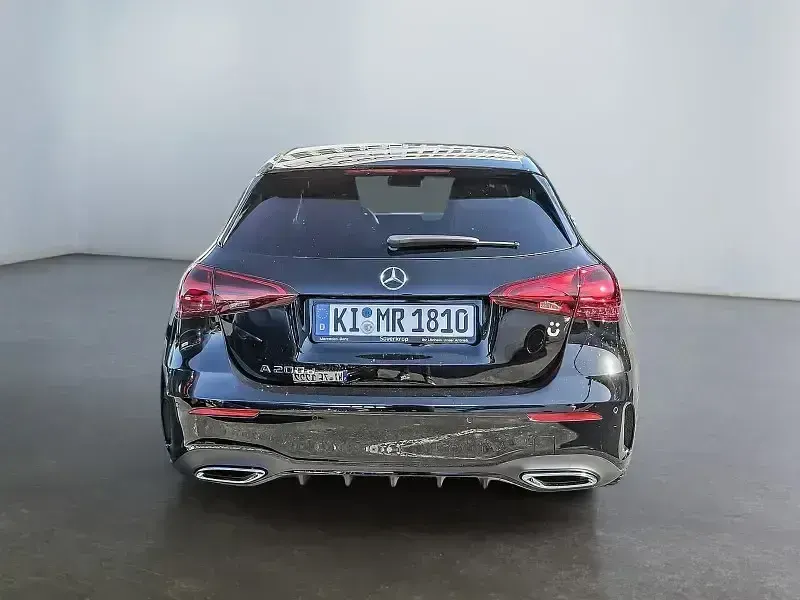 Gebraucht Mercedes A200 AMG 150 PS (110 kW) 2025 Schwarz Limousine