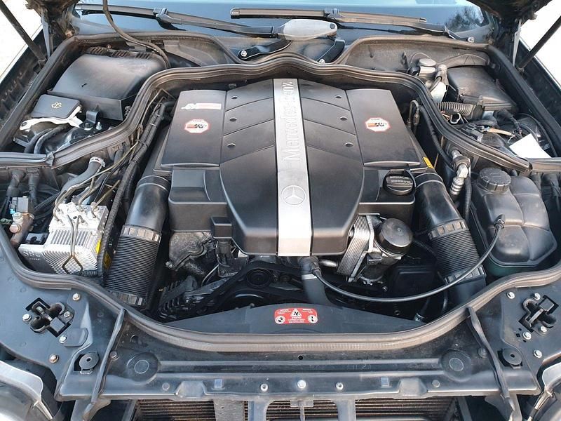 Second-hand Mercedes E240 177 CP (130 kW) 2003 Negru Berlinǎ