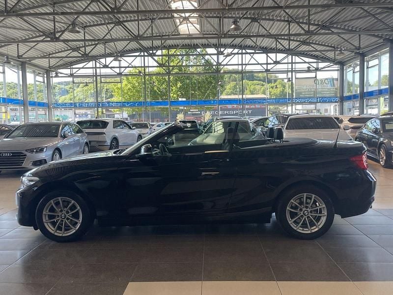 Gebraucht BMW 218 Sport Line 150 PS (110 kW) 2018 Schwarz Cabrio