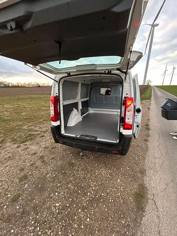 Gebraucht Citroën Jumpy 163 PS (119 kW) 2013 Weiß Van / Kleinbus