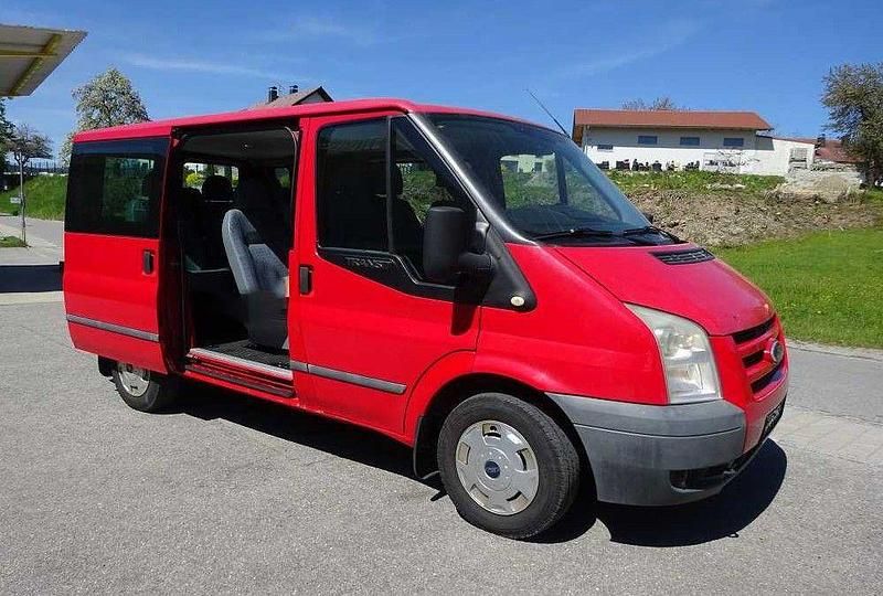 Używany Ford Transit Trend 116 KM (85 kW) 2011 Czerwony Kombi