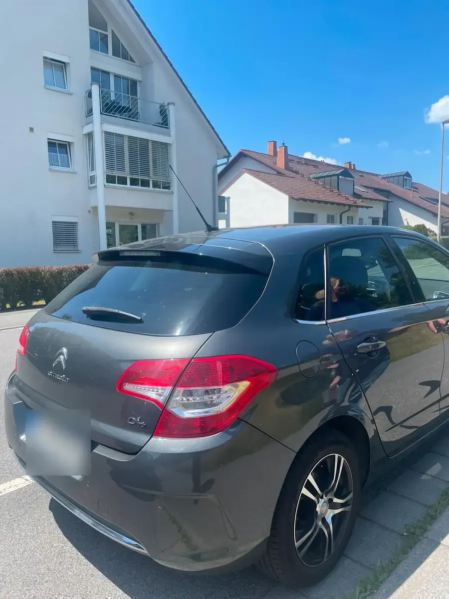 Gebraucht Citroën C4 120 PS (88 kW) 2012 Grau Kleinwagen