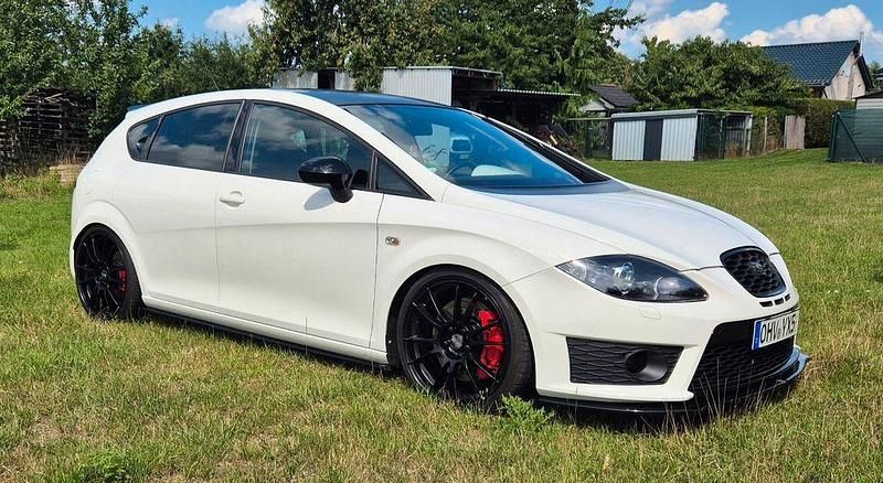 Weiß Gebraucht 2012 Cupra Leon Limousine | 18.000 € (Etwas zu teuer) - Bild 1/4